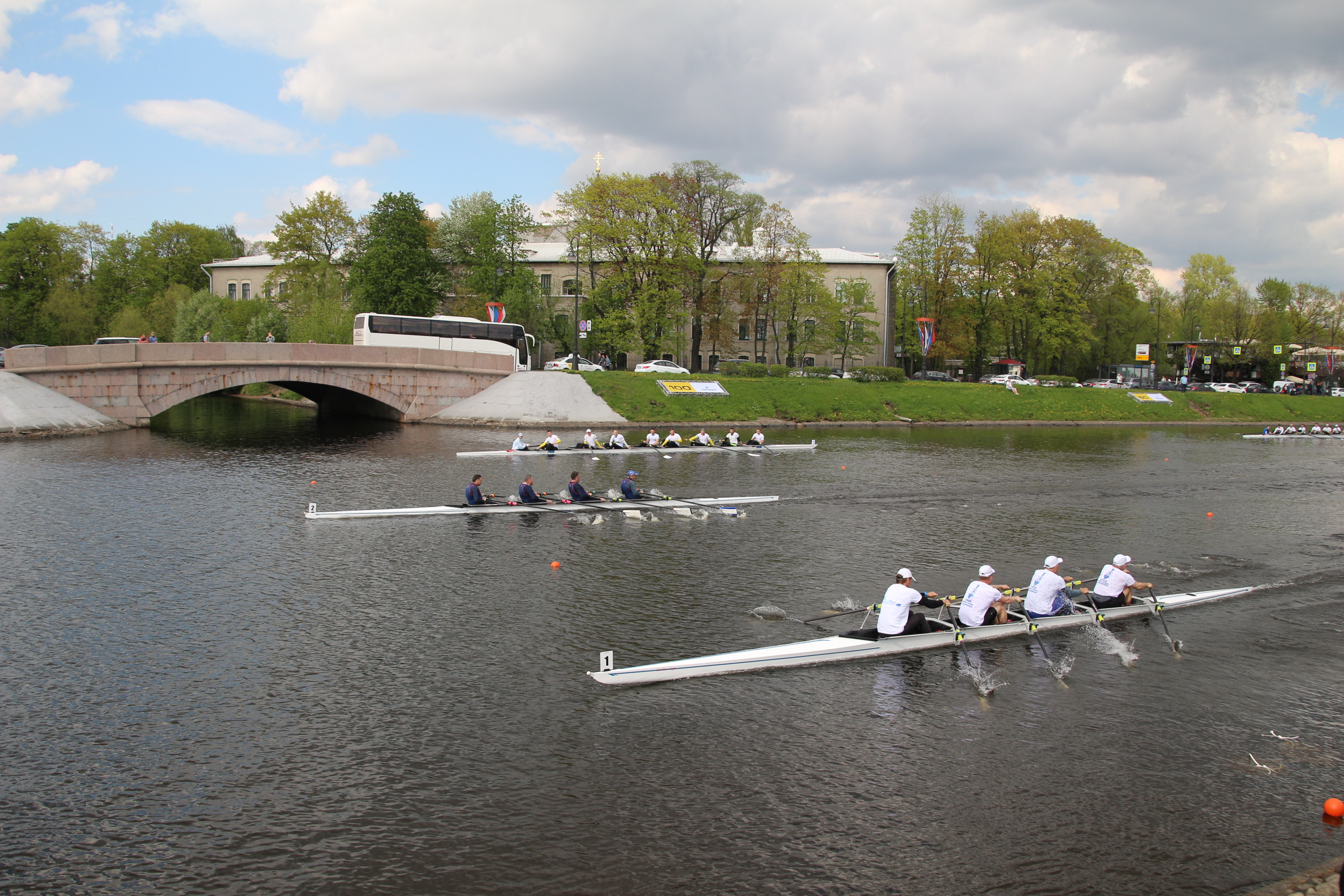 "Золотые весла" у Петропавловки