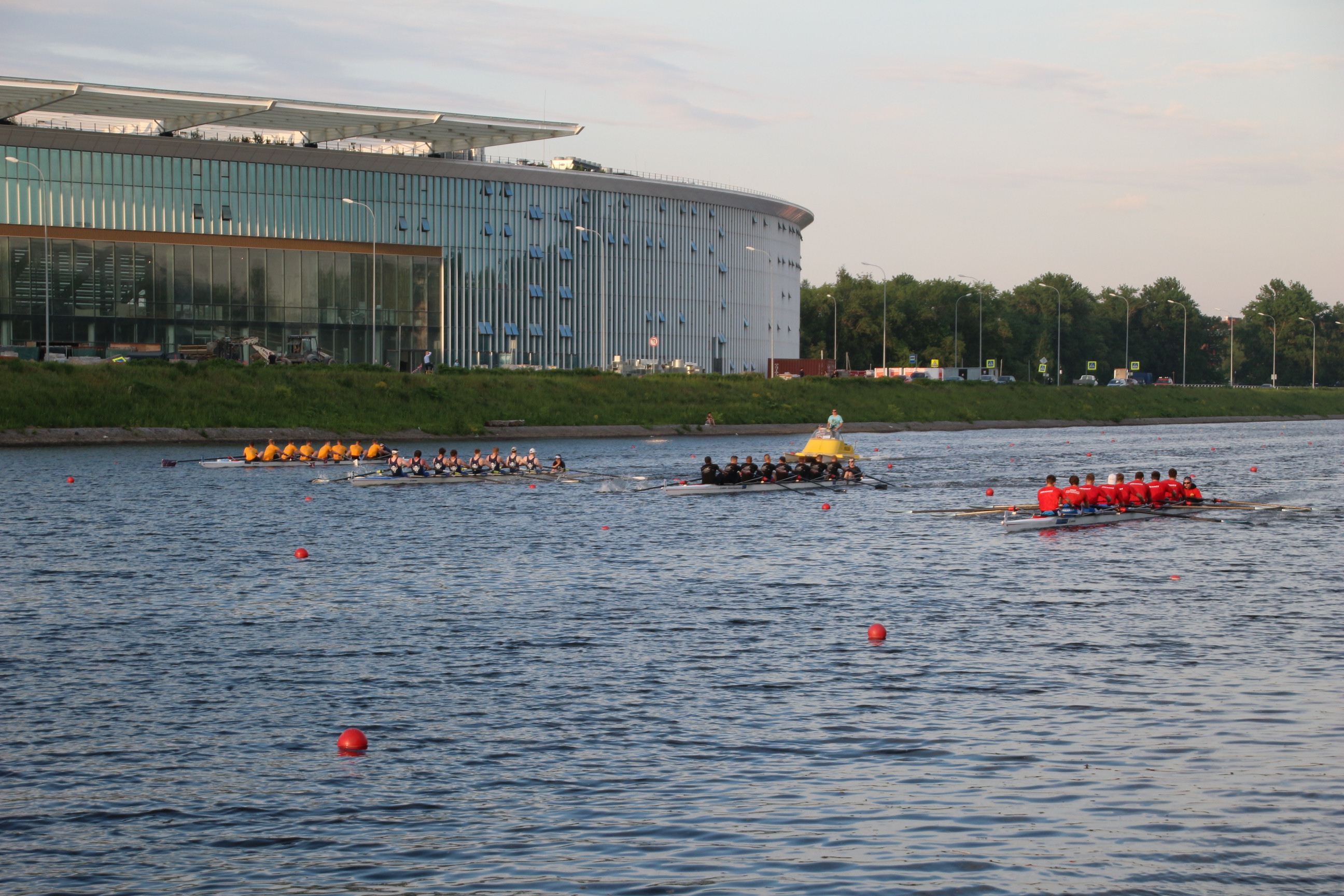 Студенты стартовали