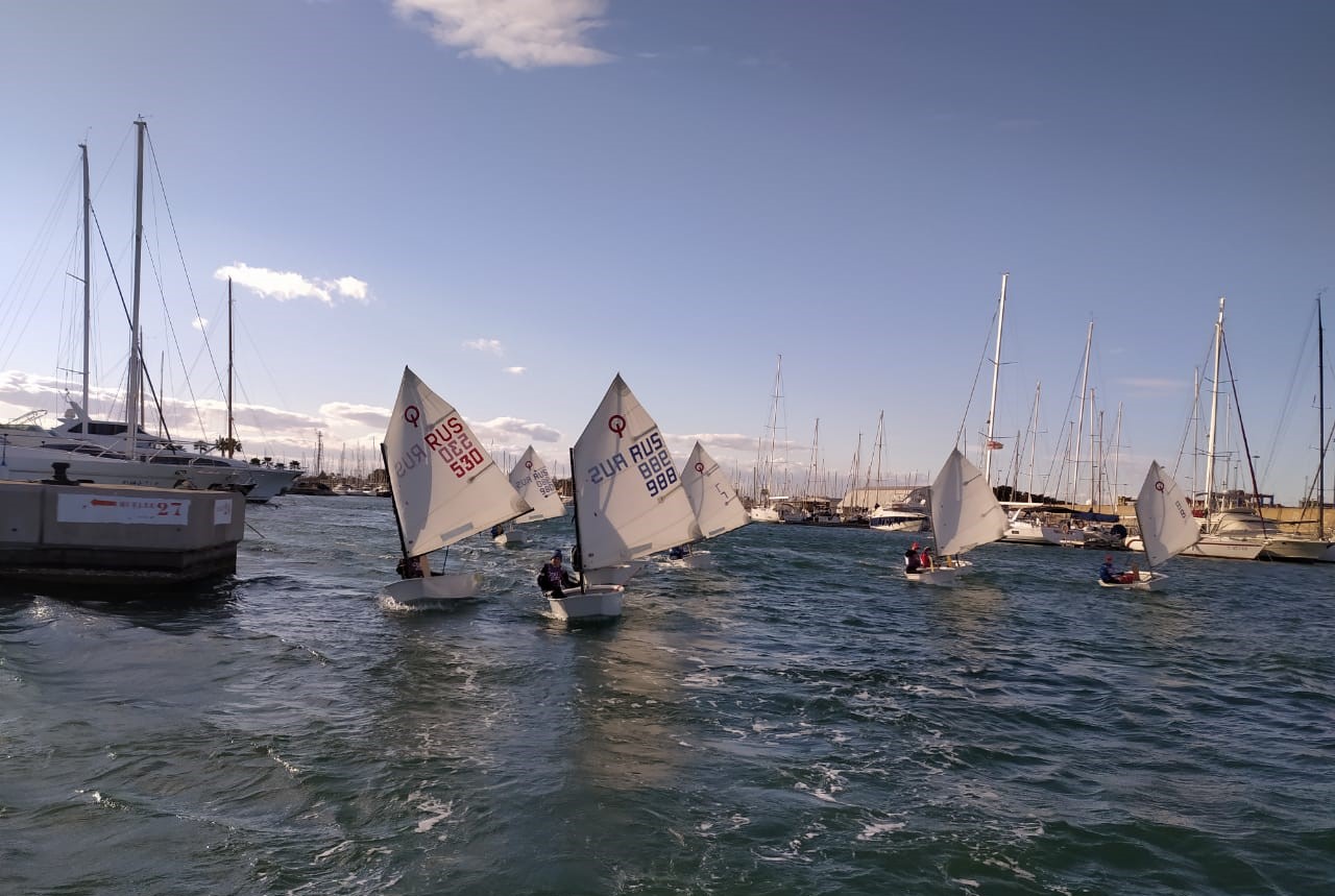 Отправились покорять Валенсию