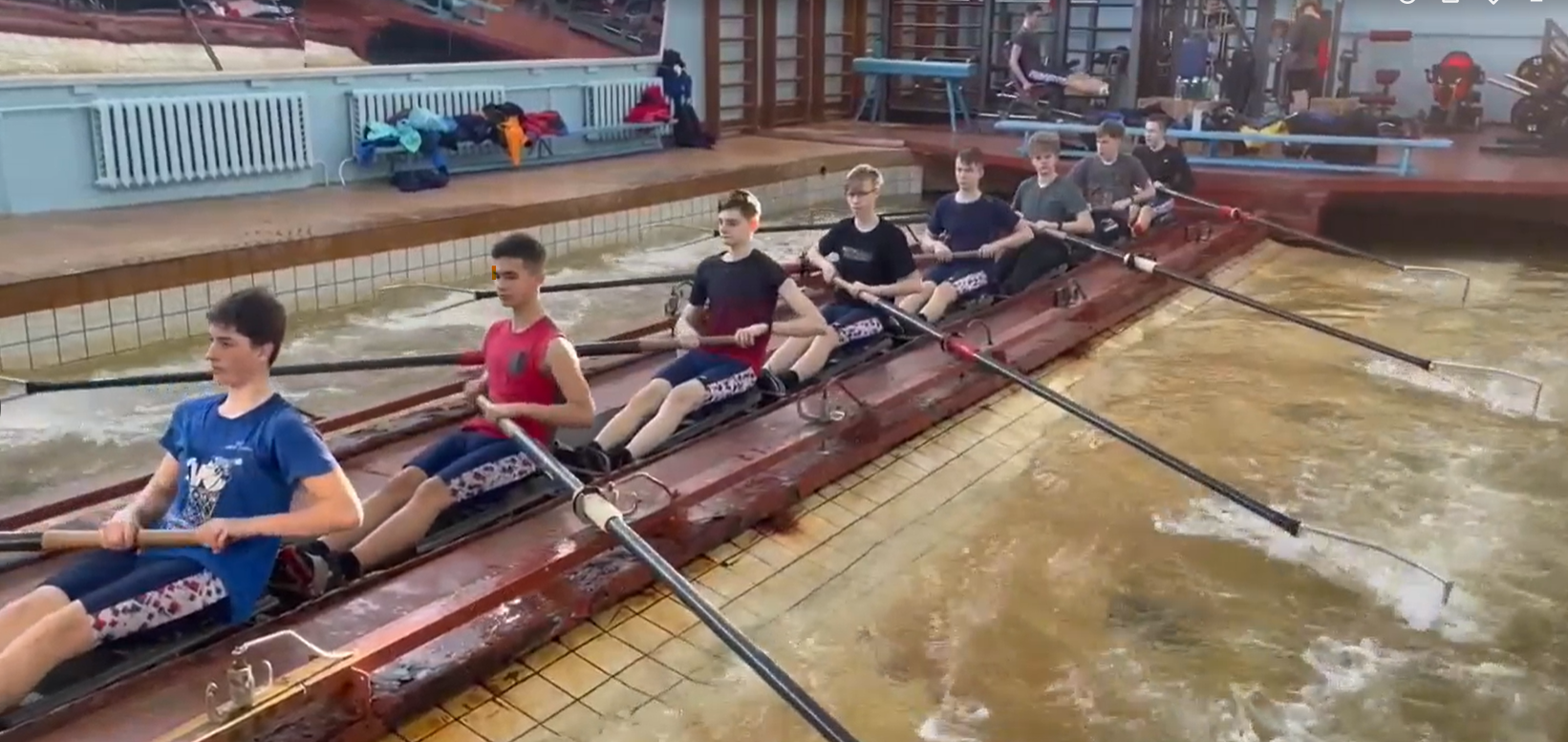 Спортсмены гребного спорта провели сбор в Великом Новгороде.