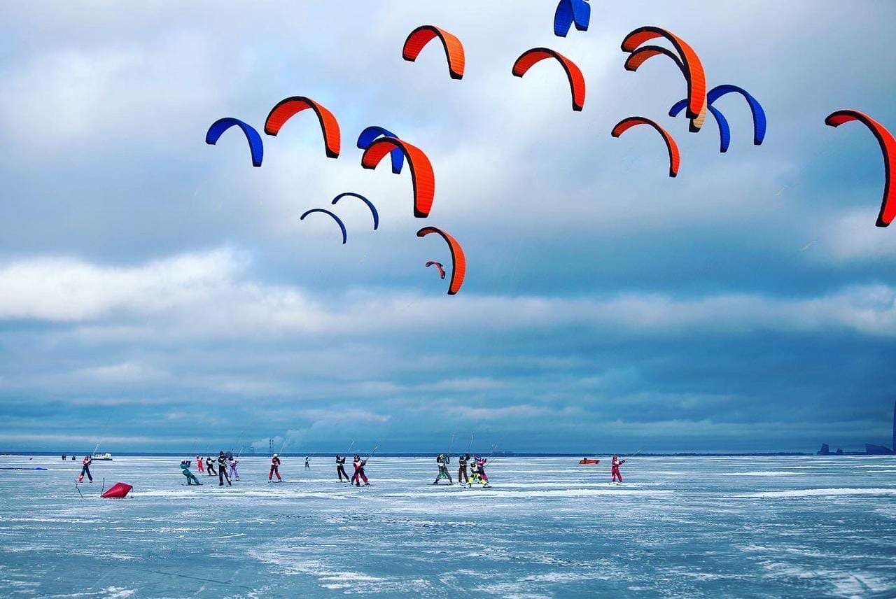Завершились соревнования по сноукайтингу!