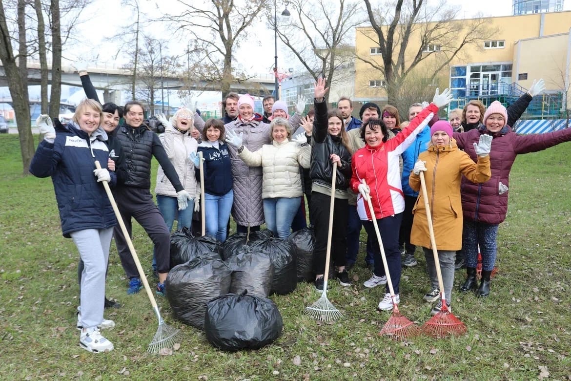 Общегородской субботник у нас в школе