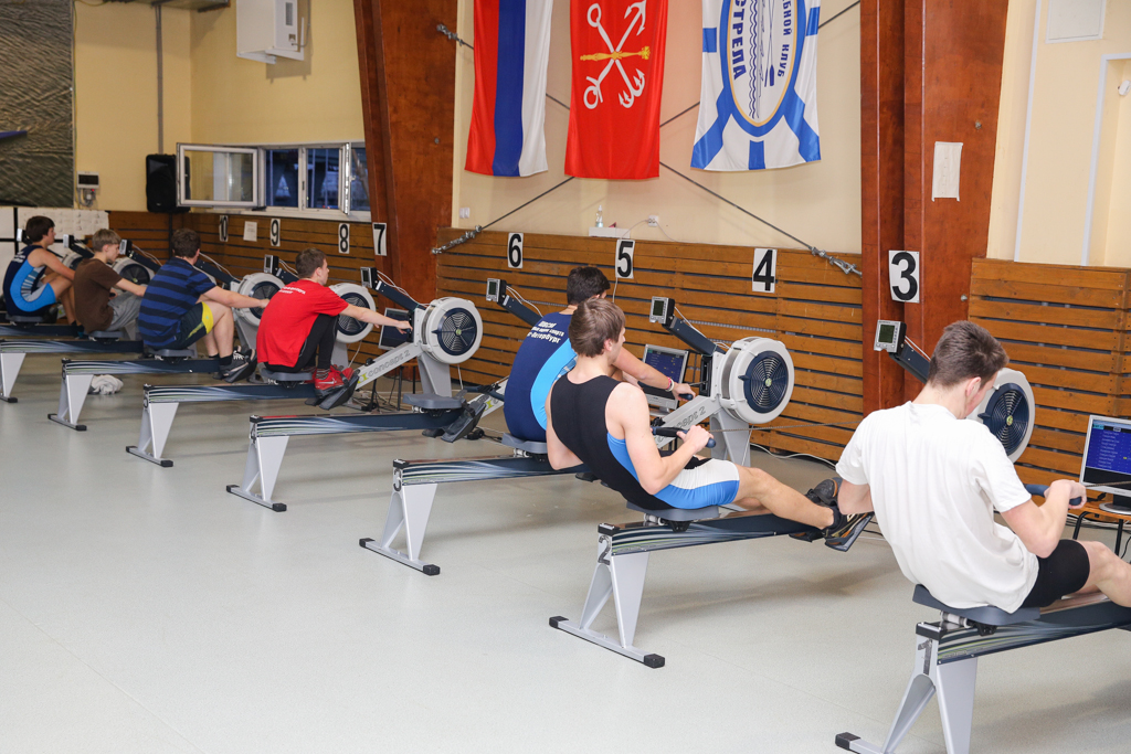 Гребля-индор: декабрьские старты