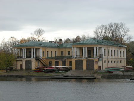 Проводится набор в секцию по гребле на байдарках и каноэ