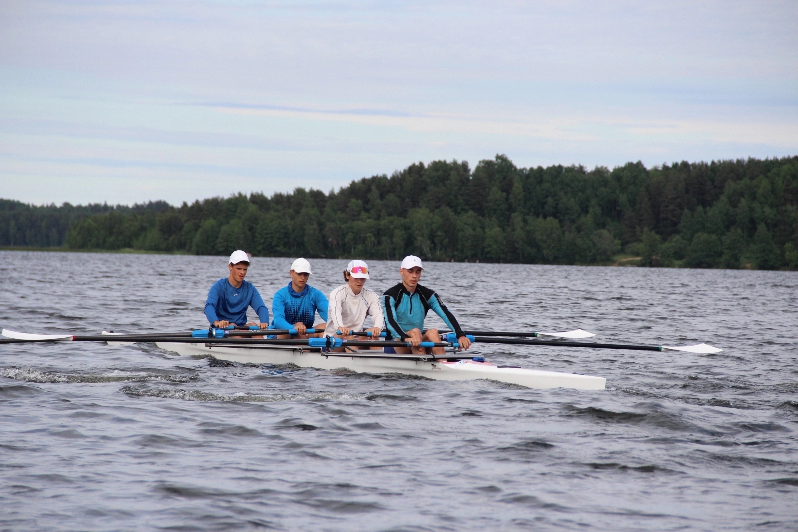 Спортсмены отделения гребного спорта СШОР «ШВСМ по водным видам спорта им. Ю. С. Тюкалова» на учебно-тренировочном мероприятии в Токсово, Ленинградская область